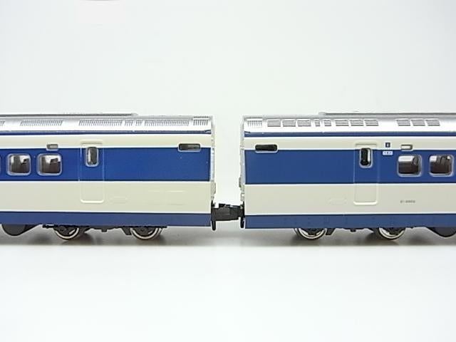 KATO 0系新幹線の改良製品が入線 | 緩行線