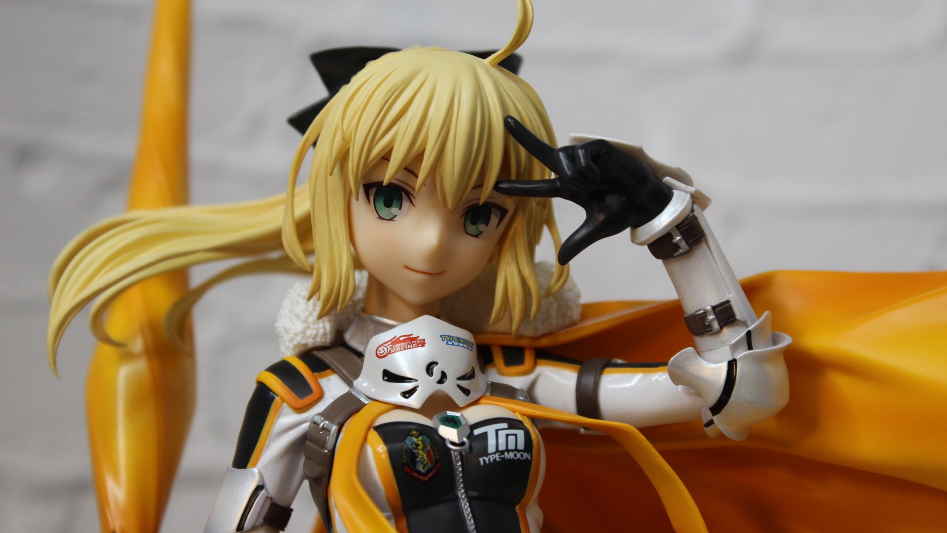 Fate/RACING]1/7 アルトリア ペンドラゴン レーシングVer.フィギュア