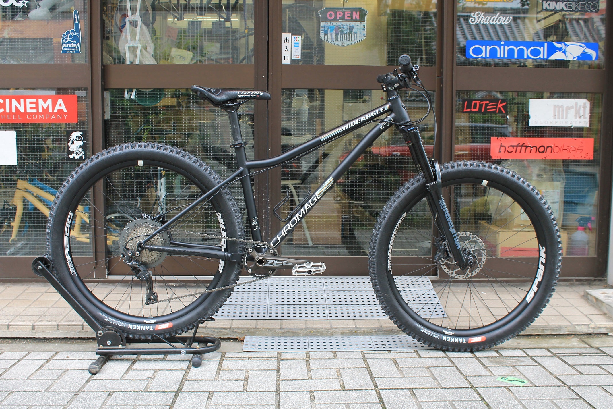 CHROMAGのWIDEANGLEを組みました。 | スタッフブログ｜BIKE SHOP RAG