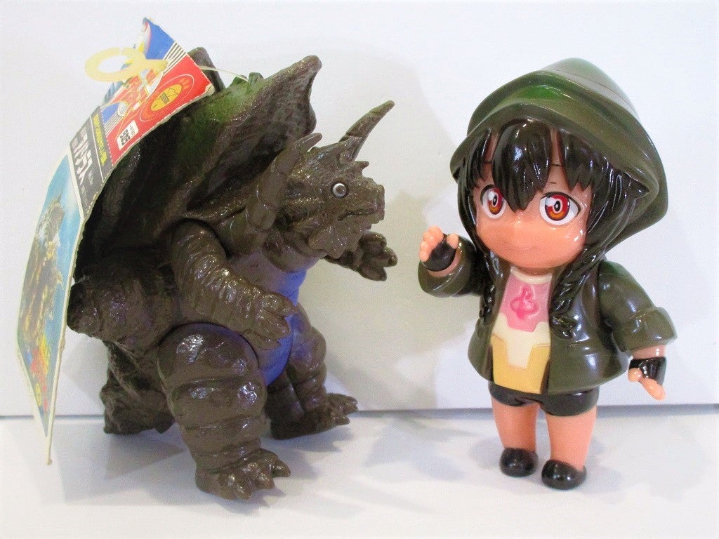 マックストイのソフビ怪獣 アノシラスの怪獣シリーズ 怪獣少女