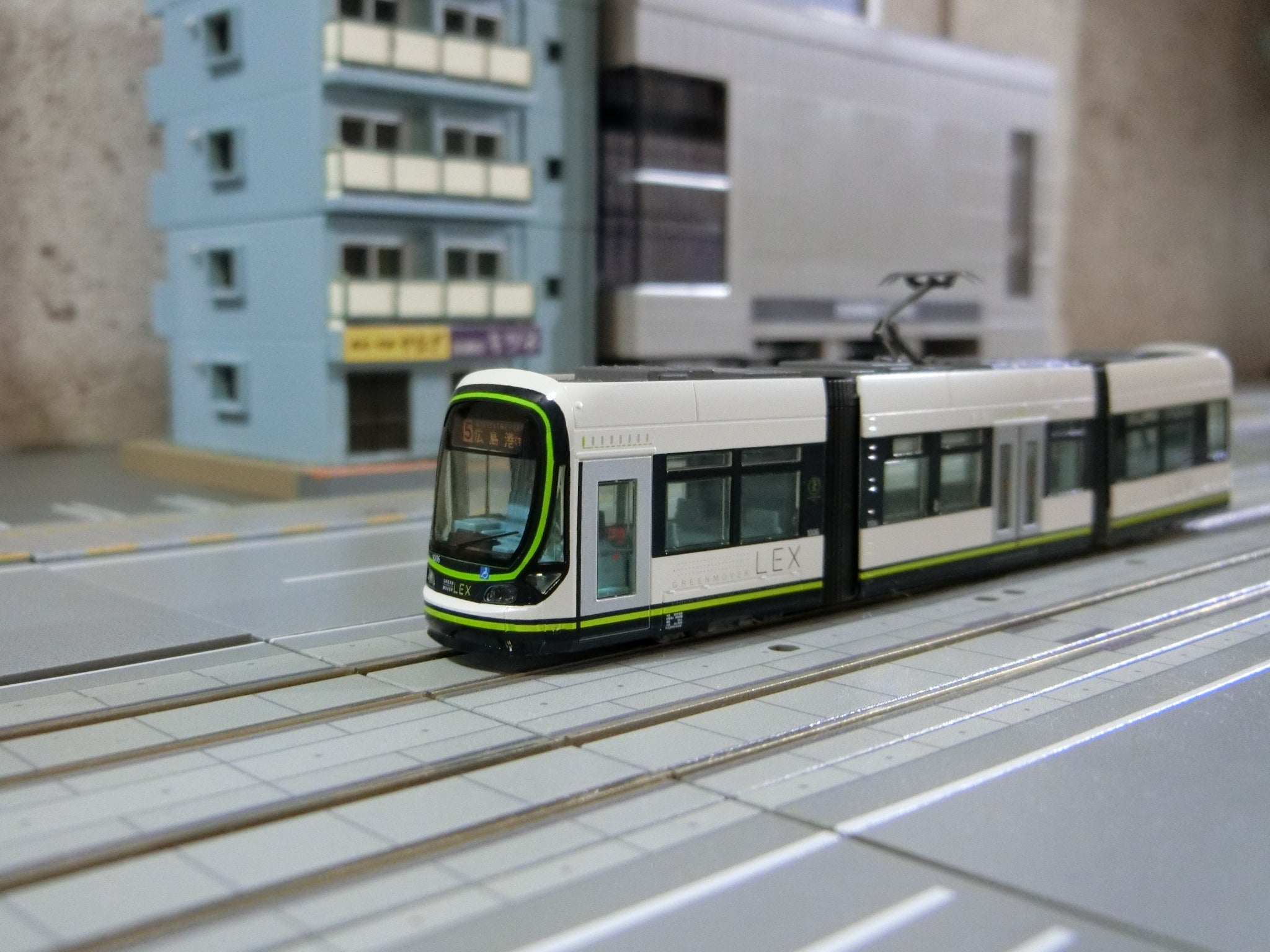 KATO「広島電鉄1000形（グリーンムーバーLEX）」 | きままな鉄道模型