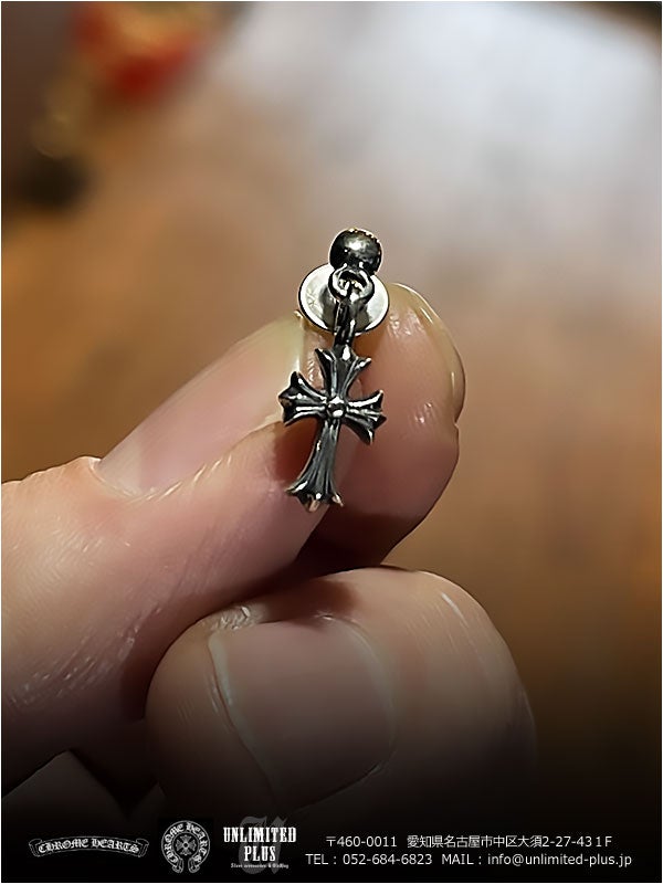 クロムハーツ 在庫あり！ピアス ドロップ スタックCHクロス！即日配送