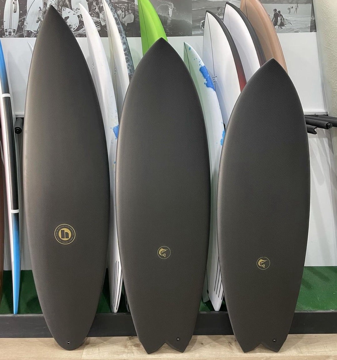 ハモ、ハーフカーボン&ティントボトム！ | HRS SURF SHOP