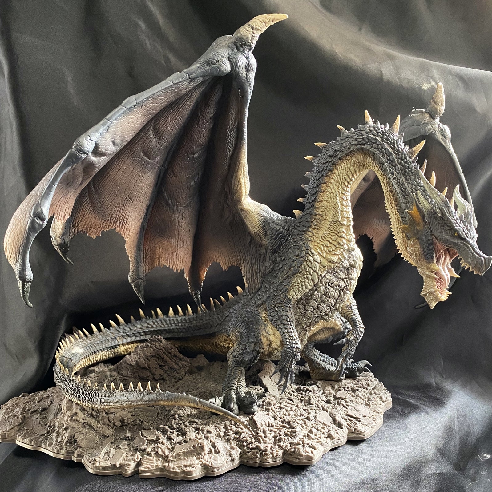 カプコンフィギュアビルダークリエイターズモデル 黒龍 ミラボレアス
