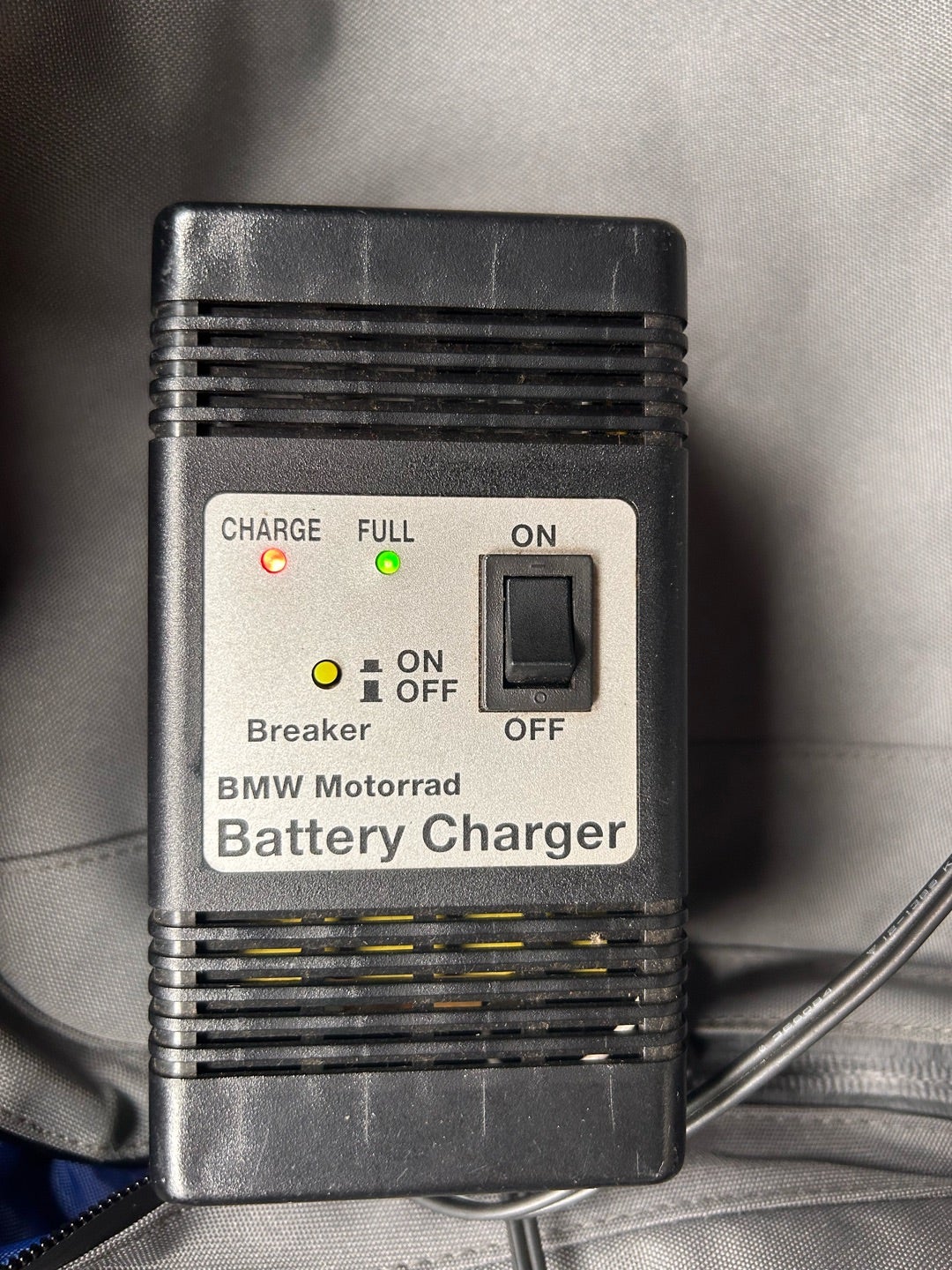 BMWリチウム電池充電器を初めて使ってみました | WRTのStart Your