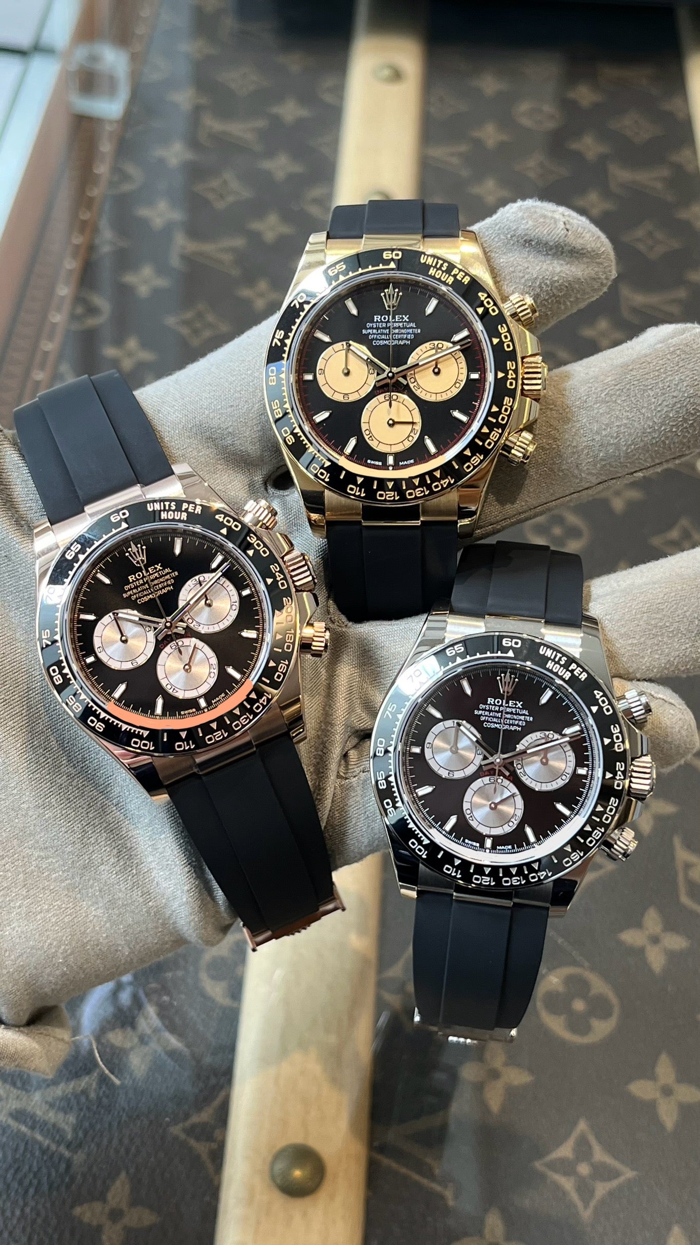 ROLEX】デイトナ オイスターフレックスモデル 続々入荷しております