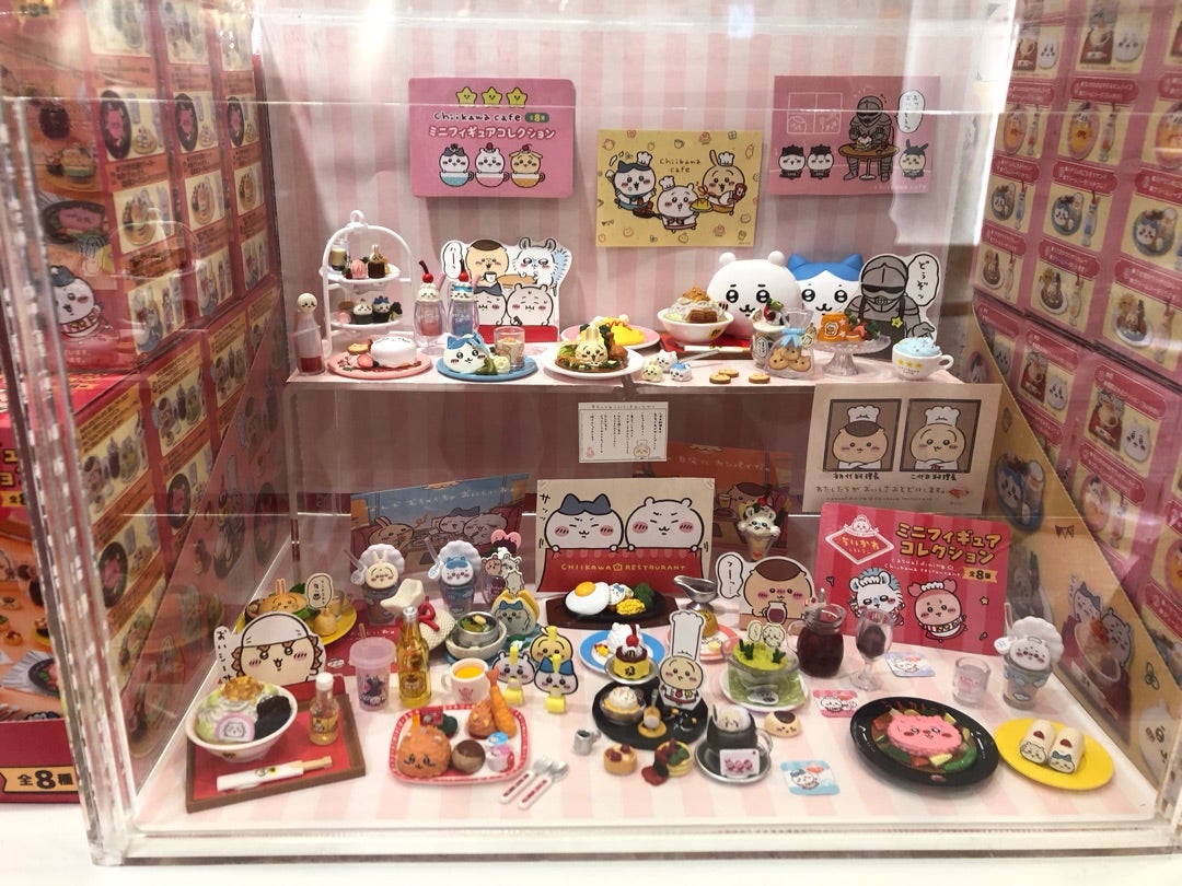 ちいかわカフェ・ミニフィギュアコレクションとちいかわもちもち