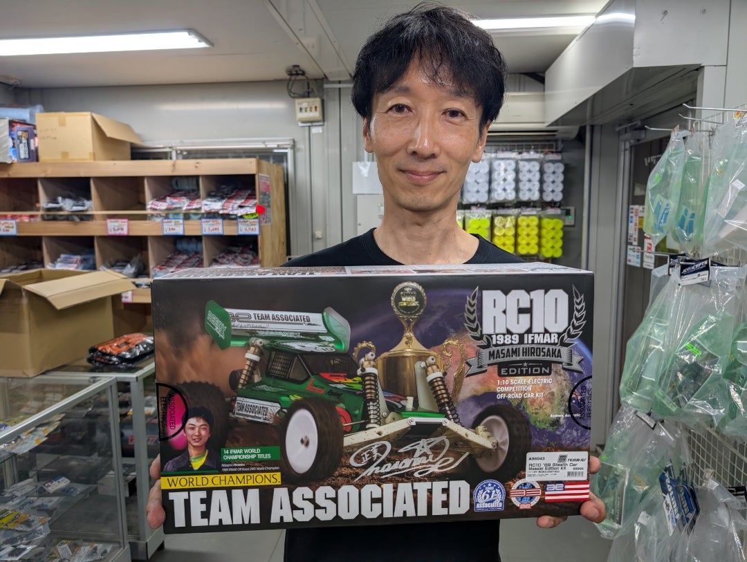 アソシ RC10 '89 マサミエディションお買い上げ～！！お二人目