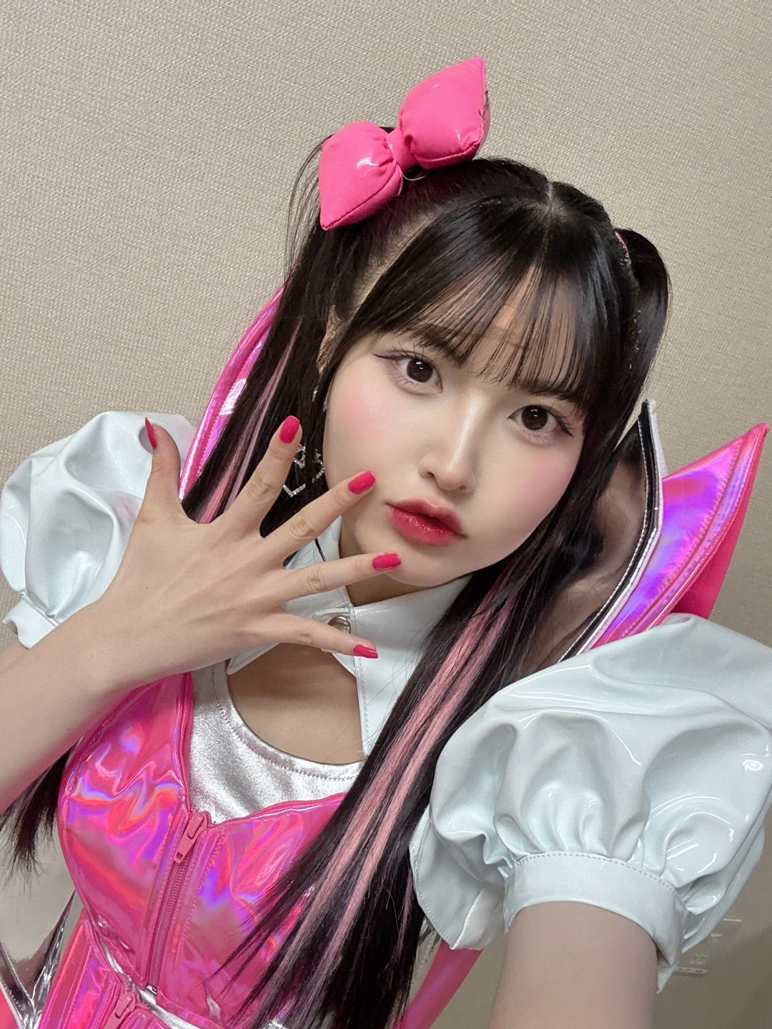 バースデーのこだわり&配信みてね♡ 岡村美波 | BEYOOOOONDS 雨ノ森 川
