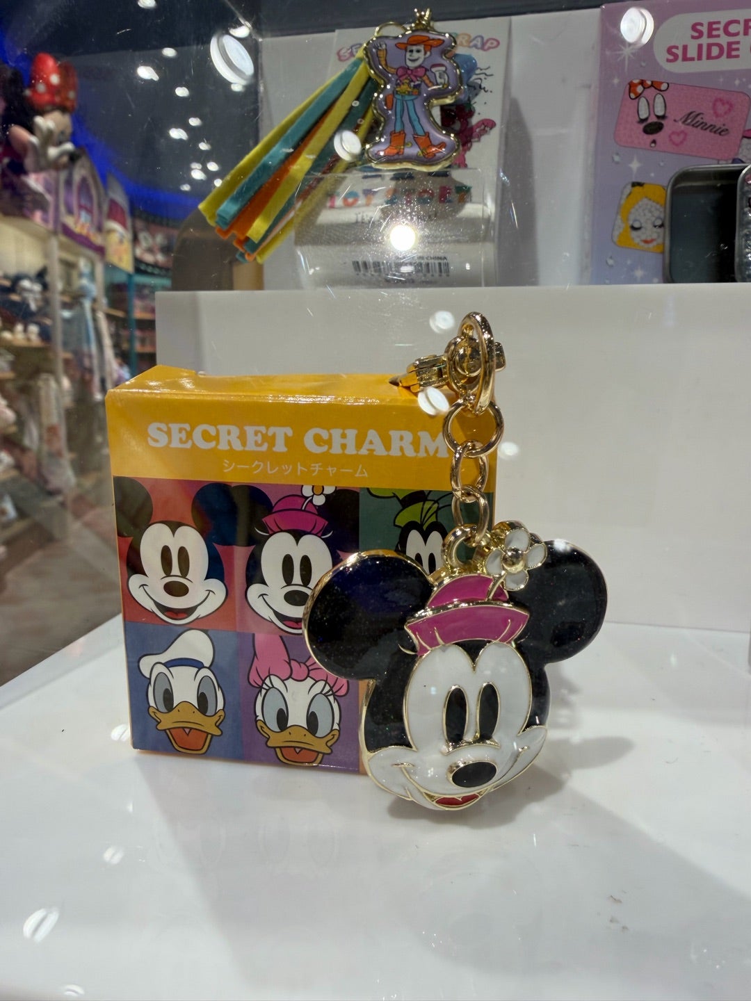 ディズニーストアでお買い物】ミッキー＆フレンズ シークレットキー