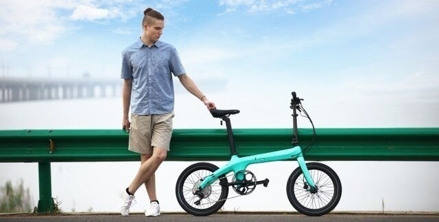 折りたたみができて12.8kg！7.0Ahバッテリー搭載の電動アシスト自転車