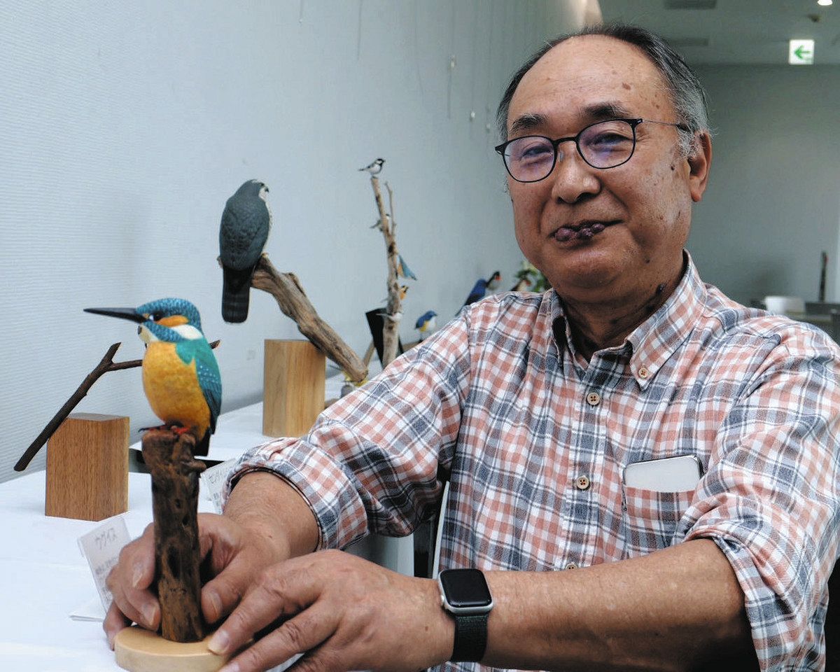 木彫りに吹き込む野鳥の命 一宮・青木さんがバードカービング展：中日