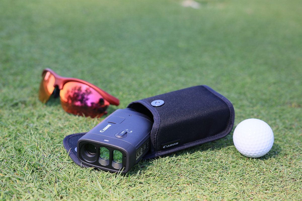 キヤノン初の“ゴルフ距離計”「PowerShot GOLF」は静止画と動画撮影機能