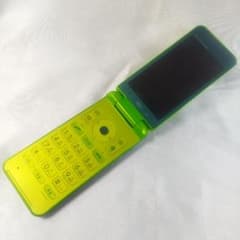 美品】au GRATINA グラティーナ 4G KYF31グリーン - メルカリ