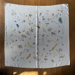 Yaya様専用＊HERMES カレ90 FLEURS et PLUMES 花柄 - メルカリ