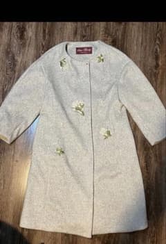 スーパービューティー カモミール刺繍 コート - メルカリ