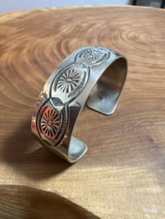 ナバホ族 シルバーバングル VT刻印 Velma Trujillo Navajo - メルカリ