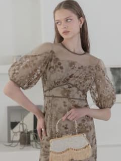 フラワーディテールパフスリーブIラインワンピースドレス結婚式二次会