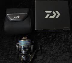 ダイワ 25ソルティガ 25000-P オシア17+ 15号 - メルカリ