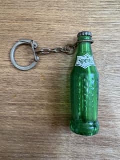 昭和 レトロ スプライト キーホルダー - メルカリ