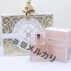 givenchyジバンシィ イレジスティブルヘアミスト刻印サイン入り