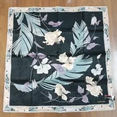 2026年最新】レオナール スカーフ シルクの人気アイテム - メルカリ