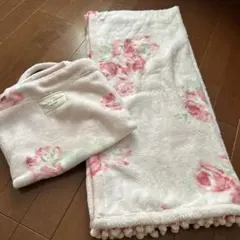 2026年最新】ローラアシュレイブランケットの人気アイテム - メルカリ