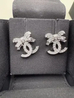 2026年最新】chane リボンピアスの人気アイテム - メルカリ