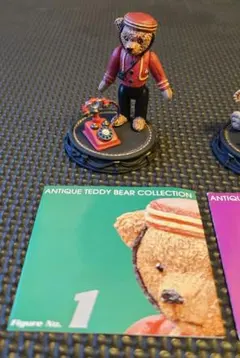 イギリスアンティーク クマさんがクマちゃんを抱っこしてるレアな陶器