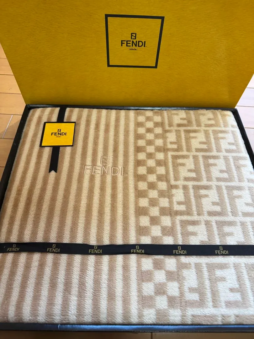 2025年最新】Fendi シーツ・カバーの人気アイテム - メルカリ