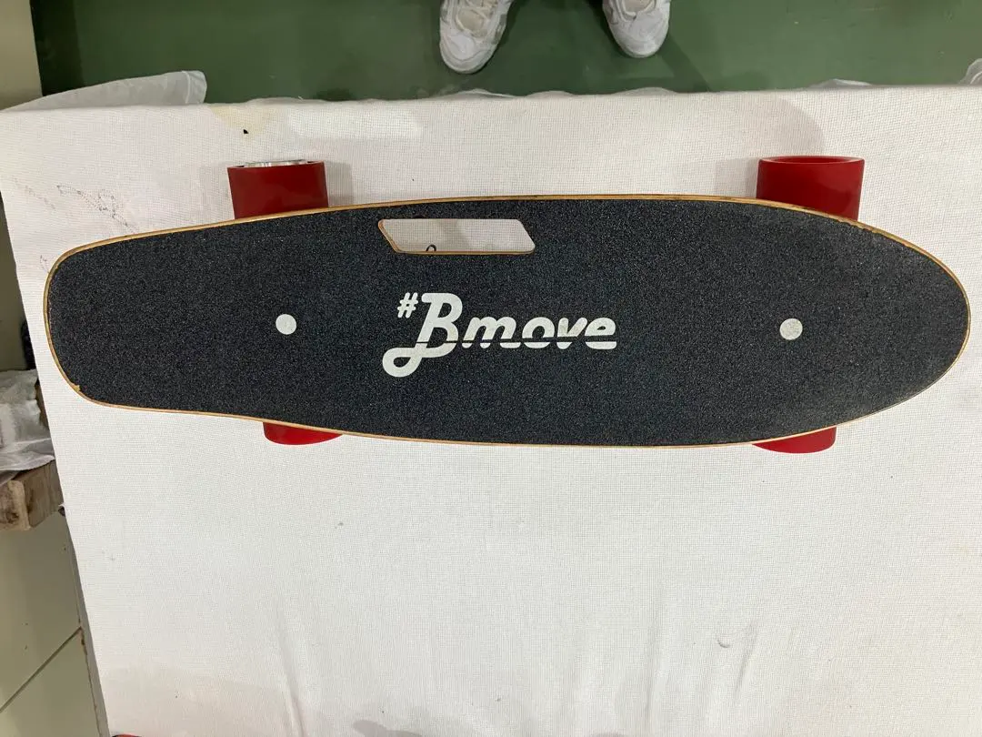 shoooさん専用Bmove 電動スケボー ブラックデッキ レッドホイール