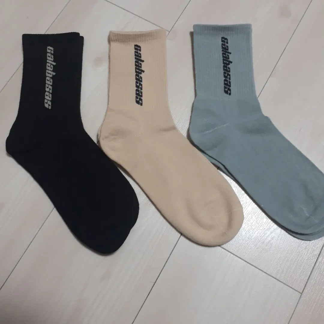 2026年最新】calabasas ソックスの人気アイテム - メルカリ