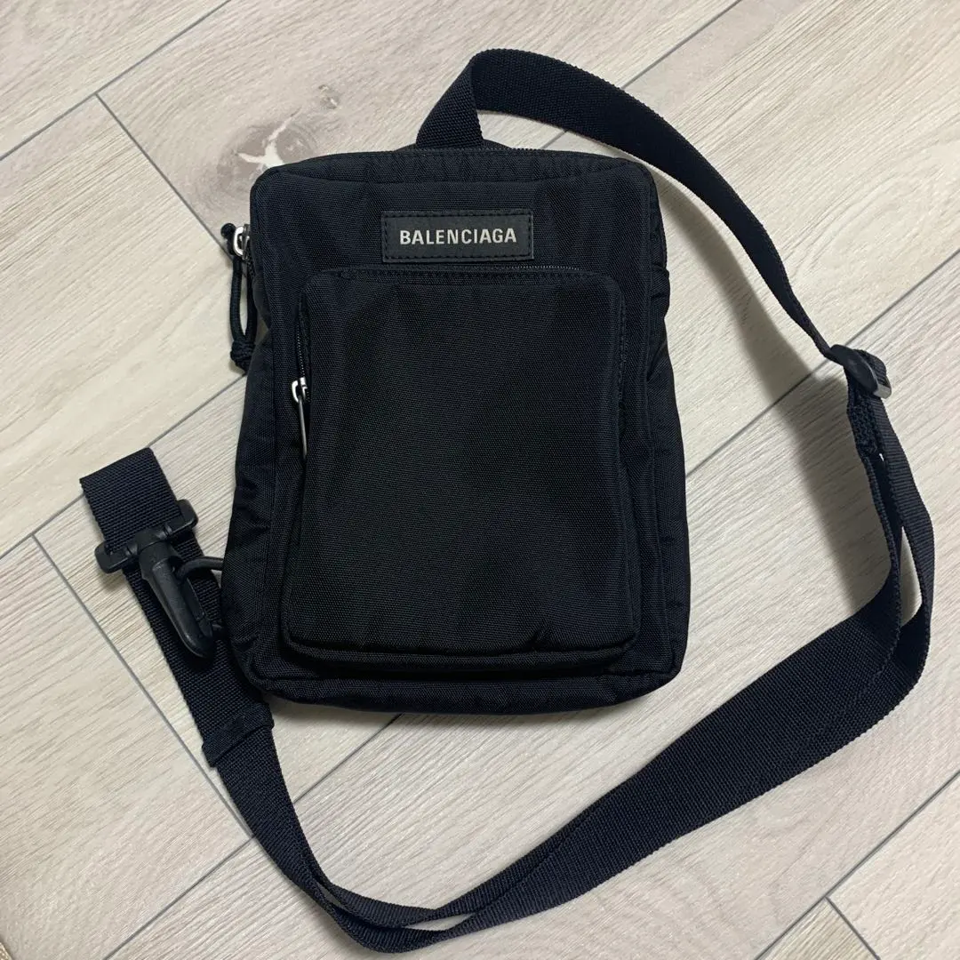 2026年最新】BALENCIAGA サコッシュの人気アイテム - メルカリ
