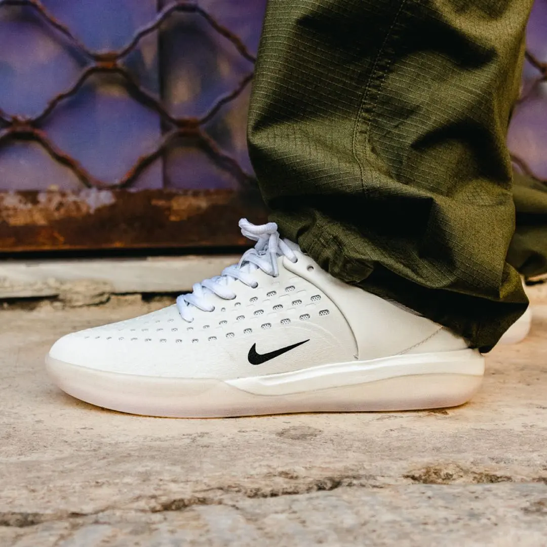 2026年最新】nike sb zoom nyjah 3の人気アイテム - メルカリ