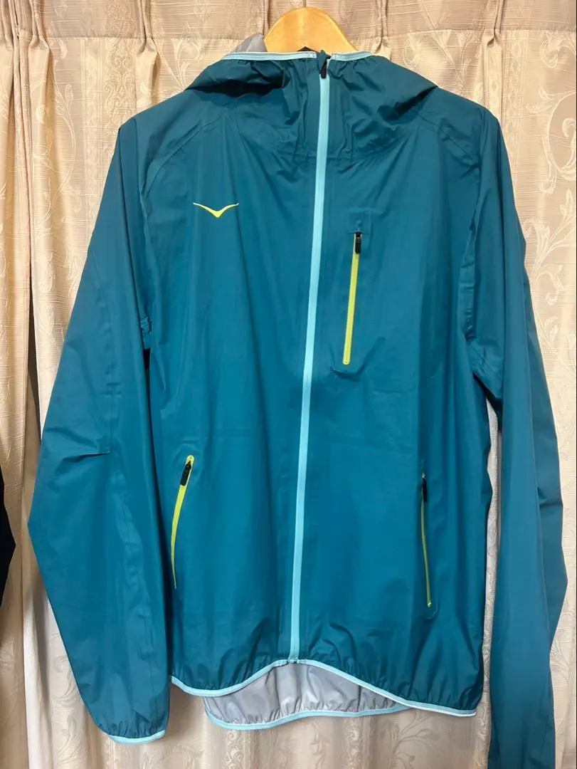 2026年最新】HOKA ／ HOKA ONEONE アウター・ウィンドブレーカーの人気