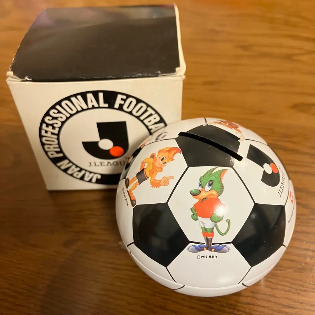 2026年最新】サッカー型貯金箱の人気アイテム - メルカリ