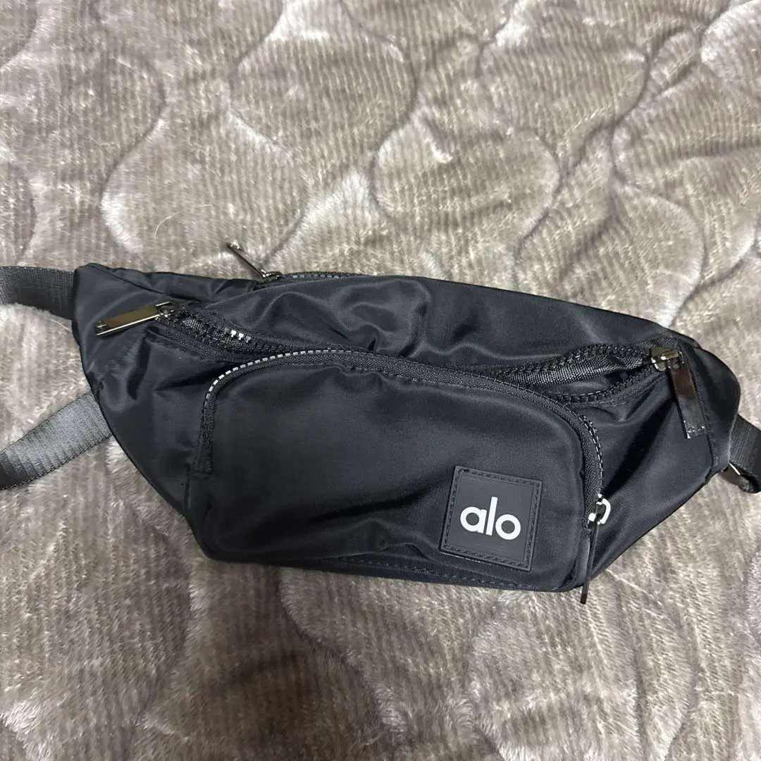 2026年最新】ALO Yoga ボディバッグ・ウエストポーチの人気アイテム
