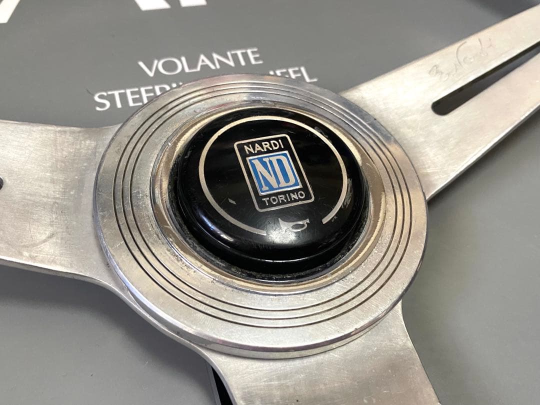 ナルディ クラシック ウッドステアリング36.5cm!ボスはおまけです
