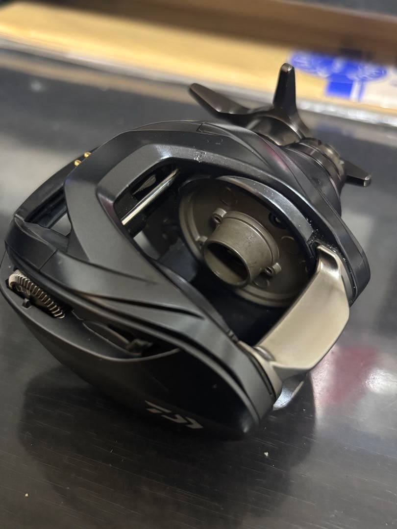 も*ド様 ダイワ スティーズ A II TW 1000H 本体のみ メンテナンス
