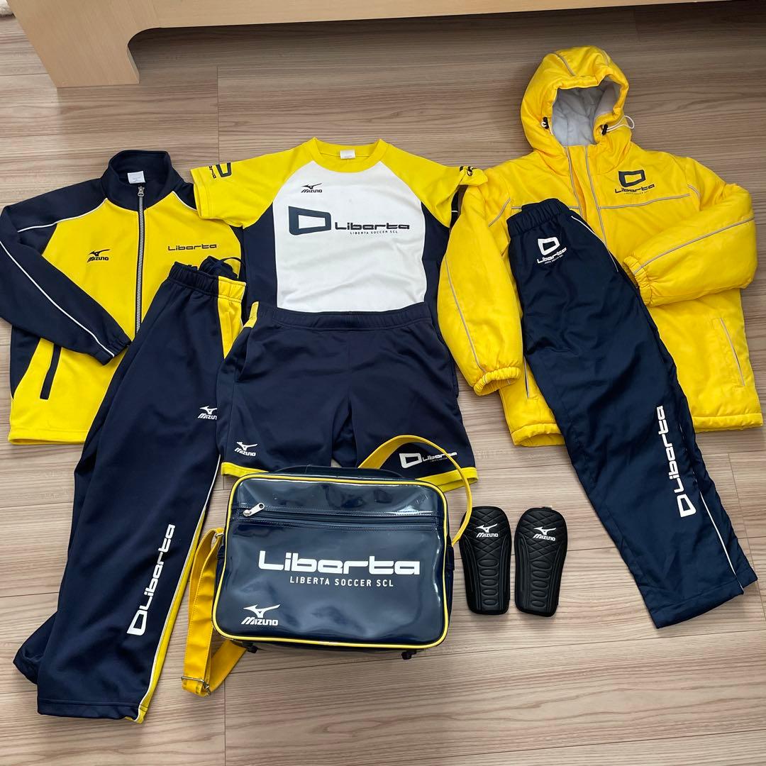リベルタサッカースクール ユニフォーム一式 - メルカリ