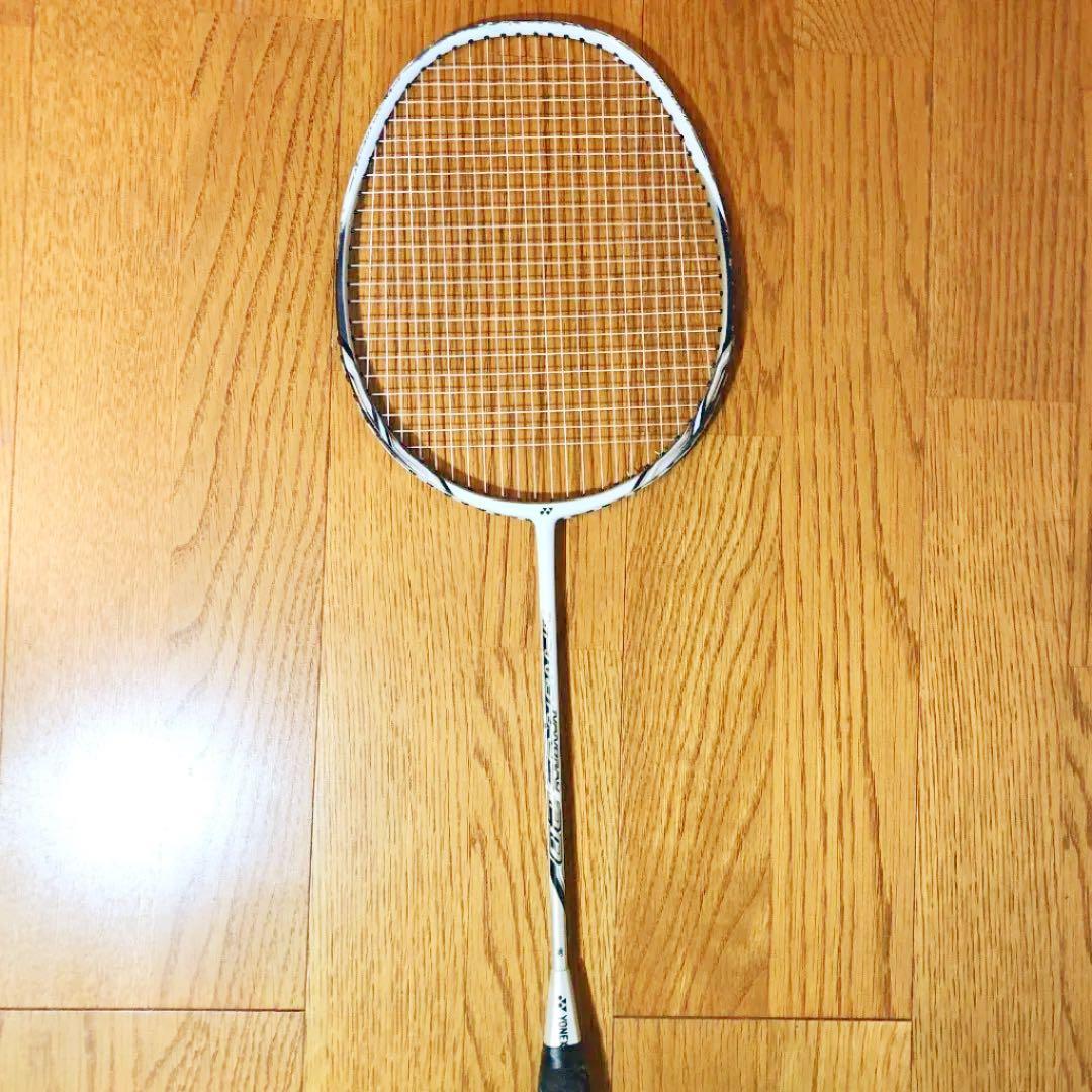 バドミントンラケット ヨネックス ナノレイ20 - メルカリ
