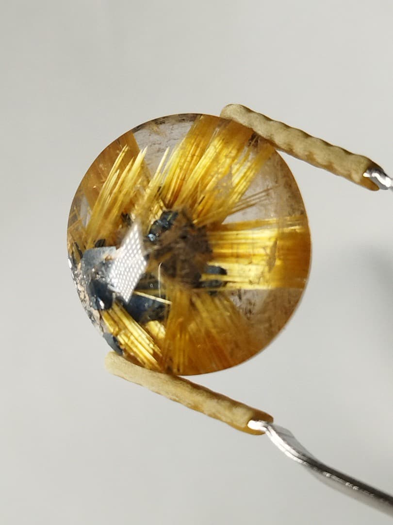 タイチンルチルクォーツ　太金針水晶　太陽放射ルチル　レア　天然石　鉱物　8.0g