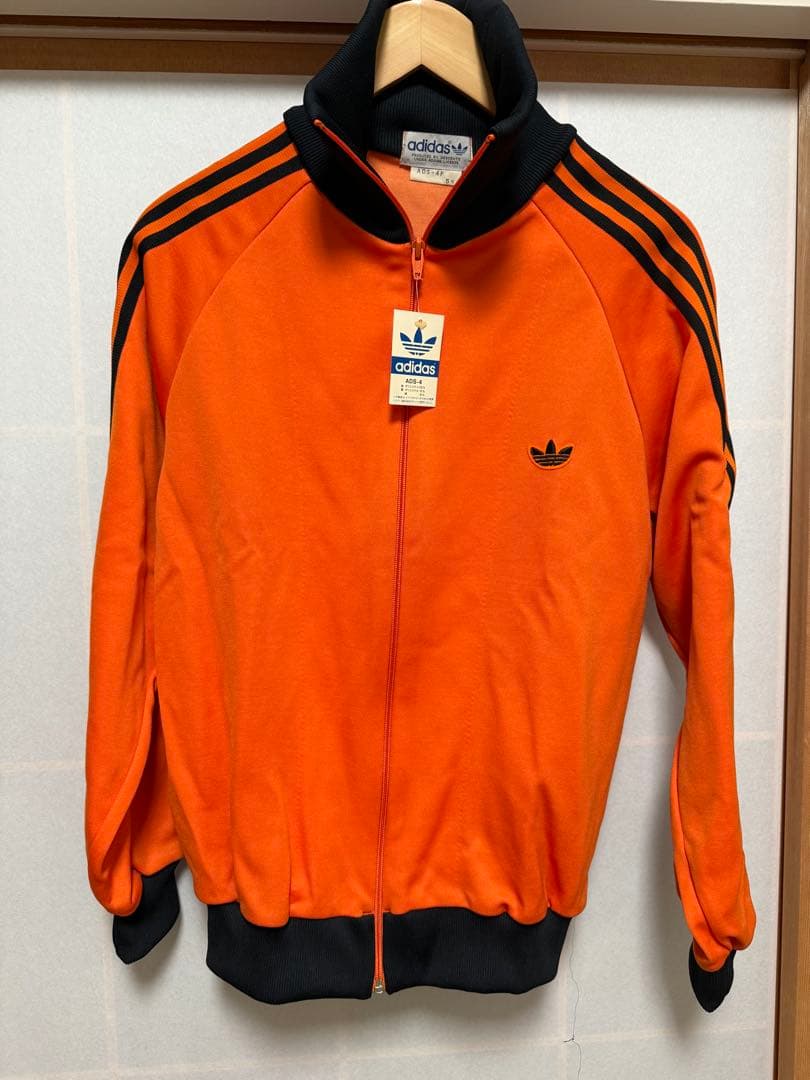 新品】 アディダス セットアップ ブラック 上下 ジャージ 5 オレンジ