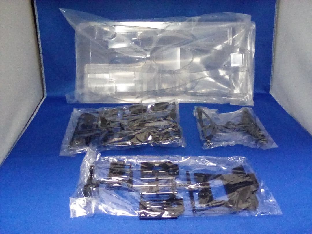◉ 新品 未組立 タミヤ ウルフWR1キット F104Wシャーシ - メルカリ