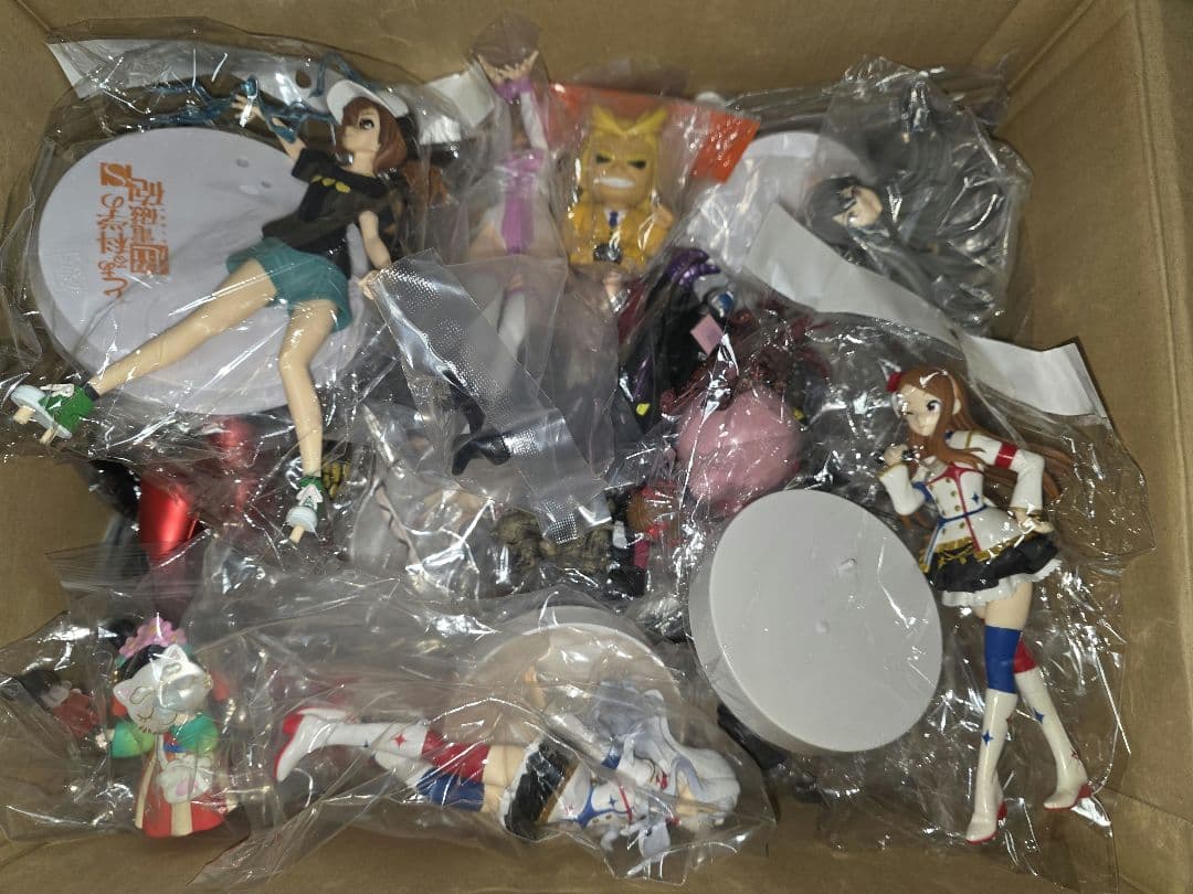 箱無し・開封済）フィギュアまとめ売り　70点