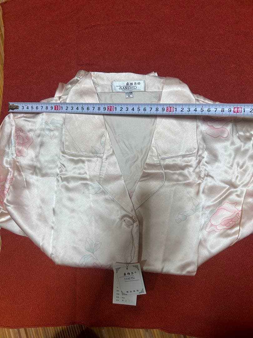シルクパジャマ 2枚セット《未使用》 身幅L40cm／XL45cm
