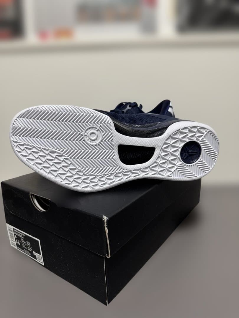 “セール”ナイキ　コービー8 US限定カラー　バスケ　バッシュ　NBA Bリーグ