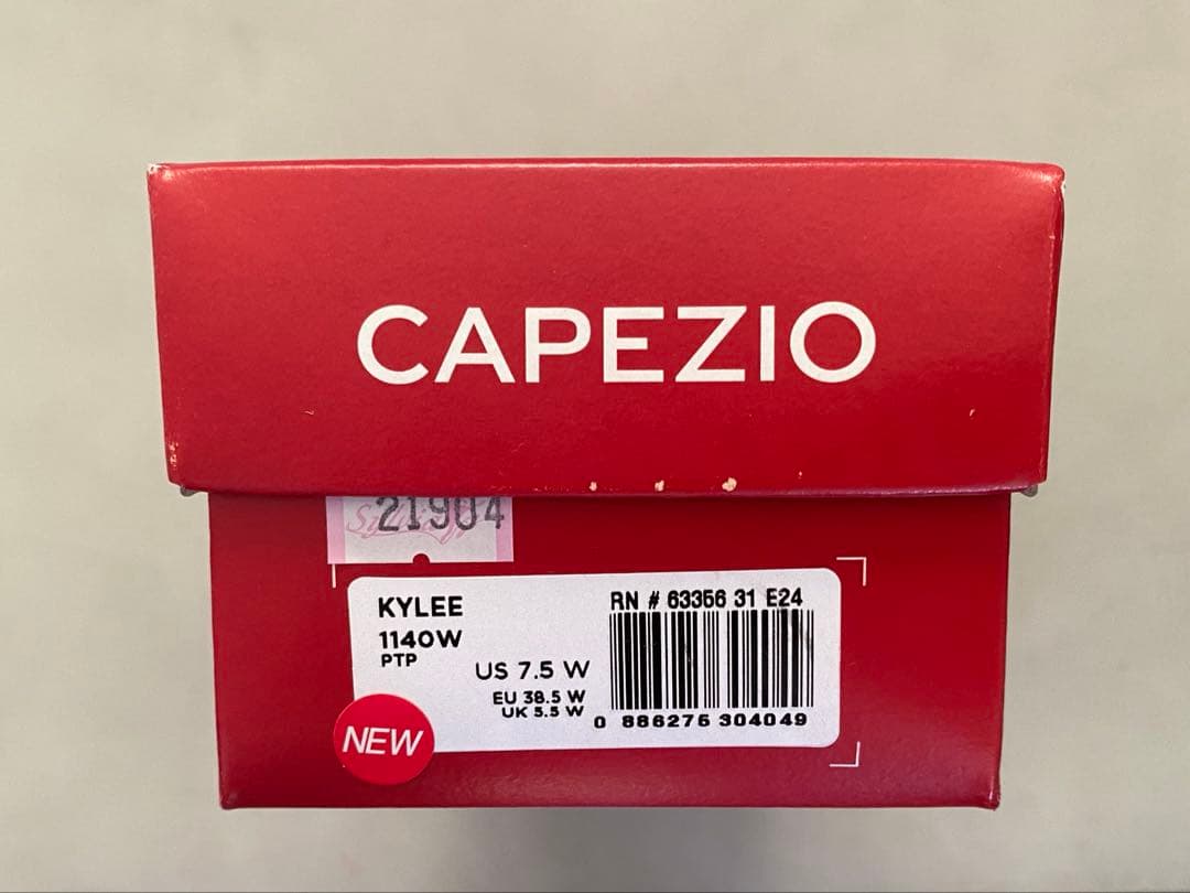 【送料込み】CAPEZIOトウシューズ　KYLEE 7.5W
