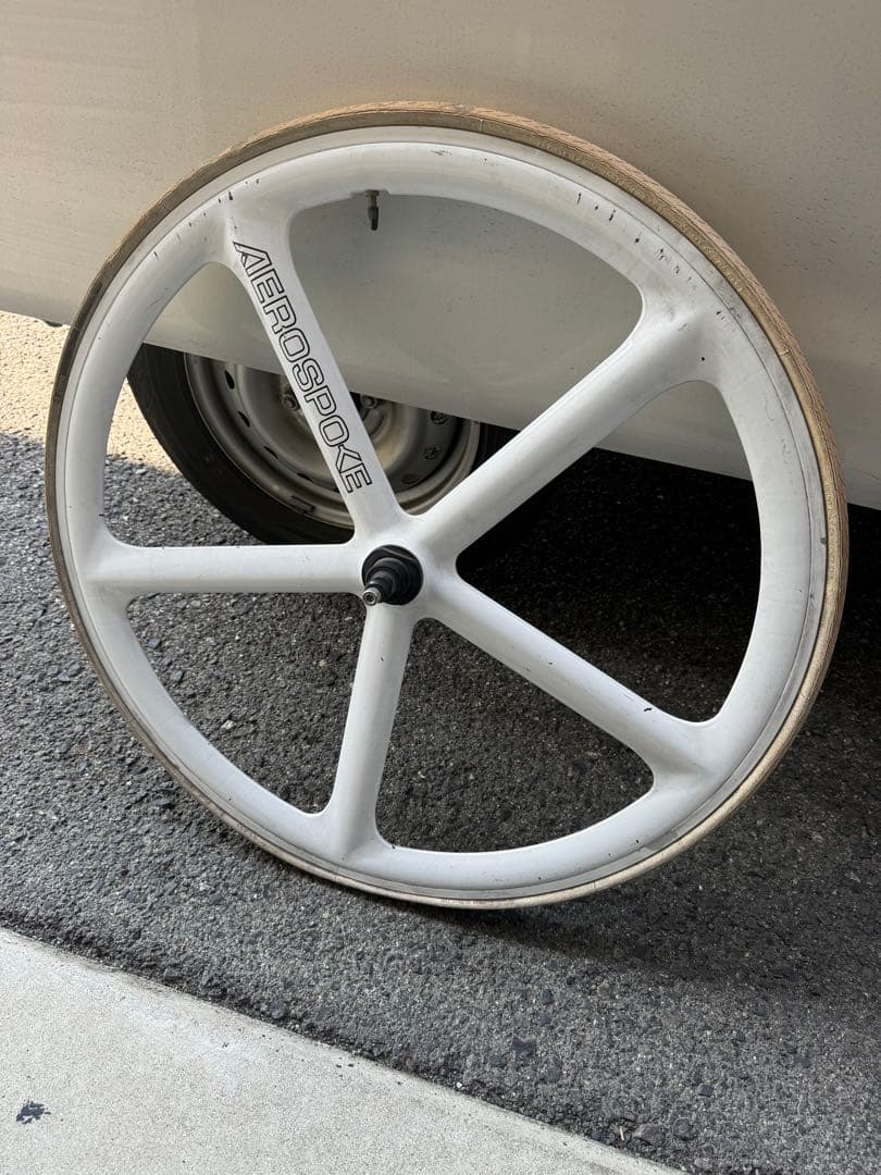 エアロスポークフロントホイールホワイト700Cバトンホイール新品レア