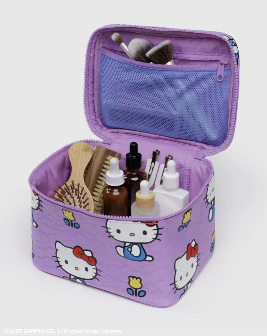 \"BAGGU\" ラージコスメティックケース　ハローキティ ピンク柄　新品